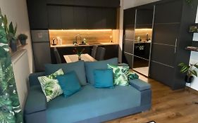 Em Room